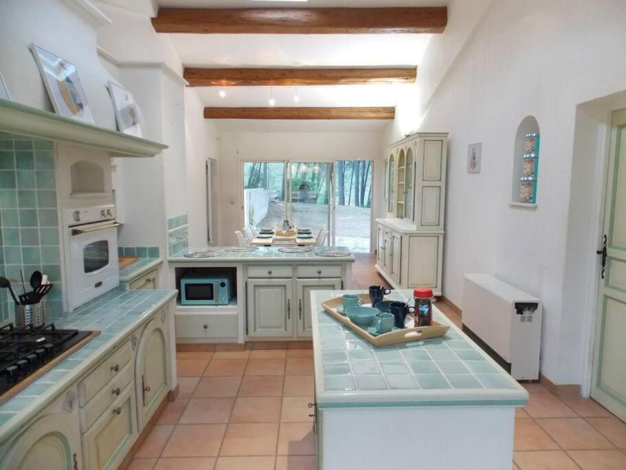 לה באסט Villa Sampa מראה חיצוני תמונה